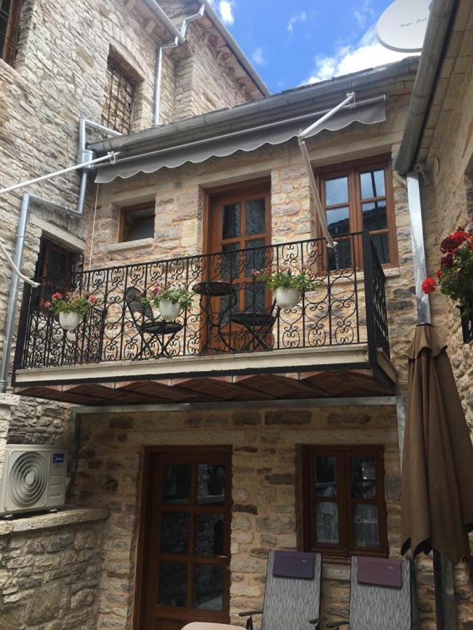 Argjiro Traditional Gjirokastër 외부 사진