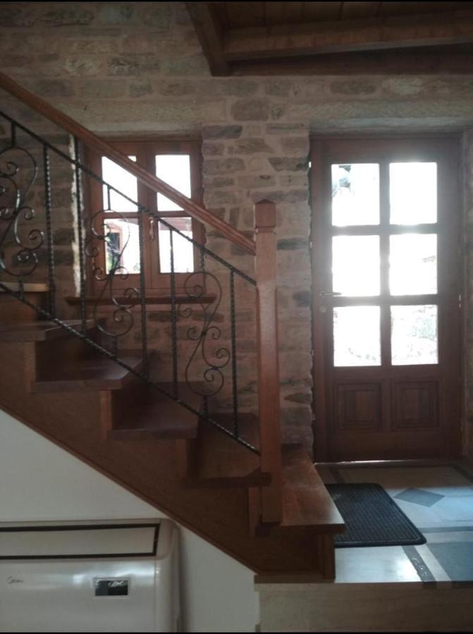 Argjiro Traditional Gjirokastër 외부 사진