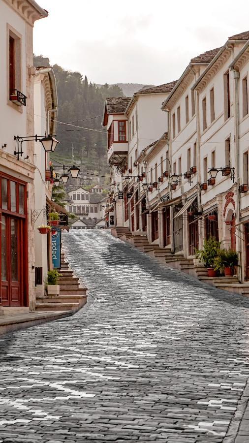 Argjiro Traditional Gjirokastër 외부 사진