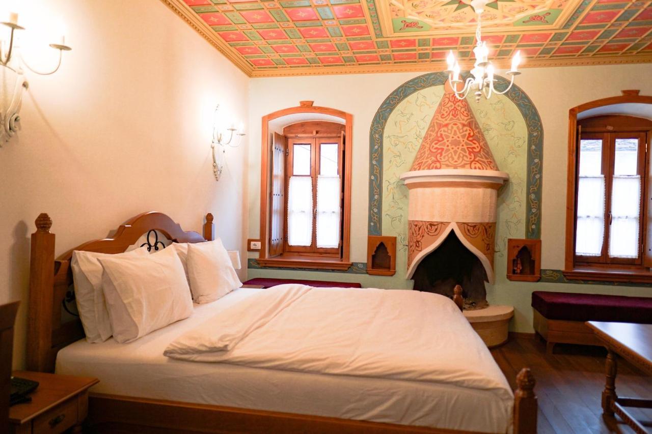 Argjiro Traditional Gjirokastër 외부 사진